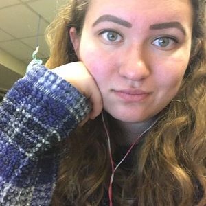 Meet your Posher, Elena